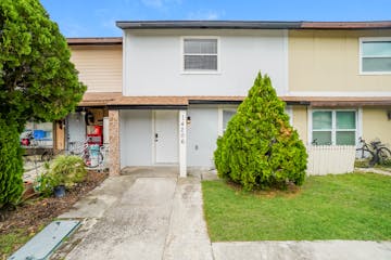 14206 Village Terrace Dr Tampa, FL 33624